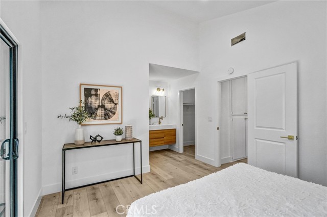 738 Amberwood Drive, Santa Ana CA: https://media.crmls.org/medias/0a0ffcbd-b13c-4f9b-9059-940b2ca7e762.jpg