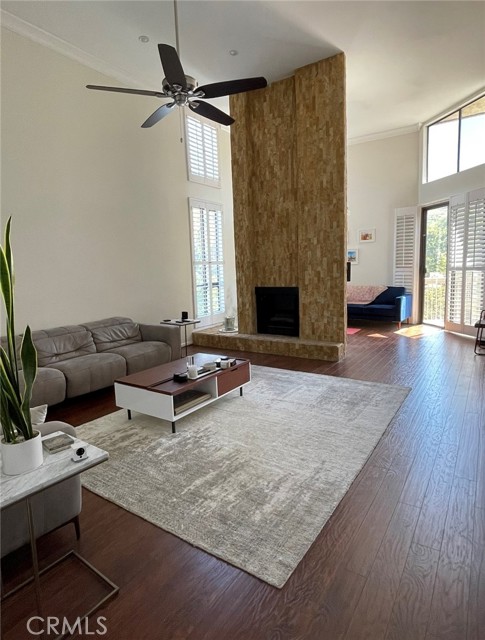 Detail Gallery Image 5 of 35 For 14521 Benefit St #306,  Sherman Oaks,  CA 91403 - 2 Beds | 2 Baths