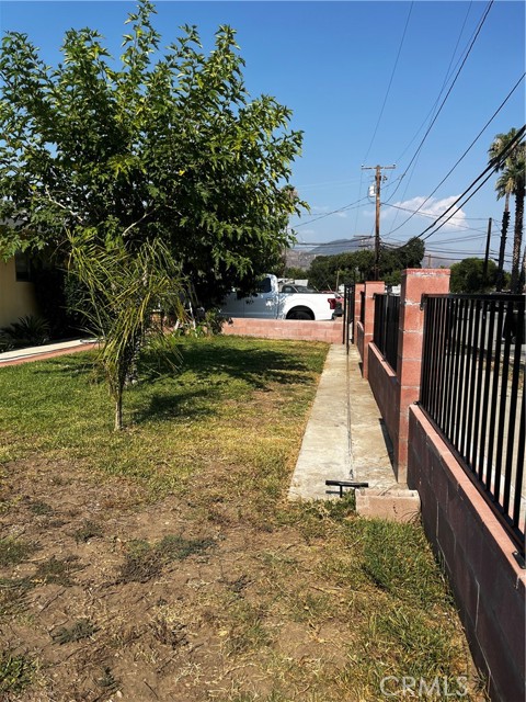 4417 N Mayfield Avenue, San Bernardino CA: https://media.crmls.org/medias/0a10680d-162f-463e-8ba7-9ab06c25e478.jpg
