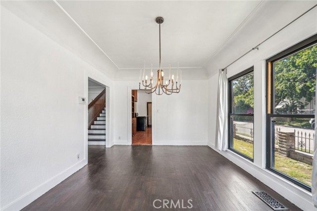 3098 N Arrowhead Avenue, San Bernardino CA: https://media.crmls.org/medias/0a108951-e7f7-401c-bc6d-6a2f7e75ce79.jpg