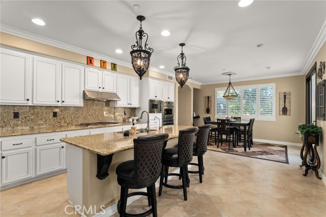 Detail Gallery Image 19 of 56 For 1578 Twin Oaks Cir, Corona,  CA 92881 - 5 Beds | 4/1 Baths