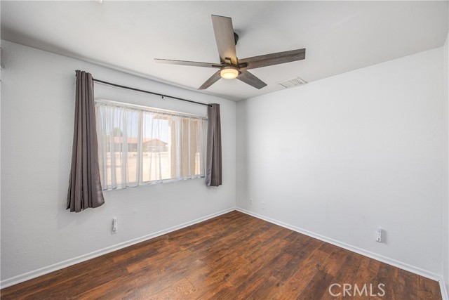 22818 Sitting Bull Road, Apple Valley CA: https://media.crmls.org/medias/0a1132c6-0c06-444e-b25e-973644c5c798.jpg