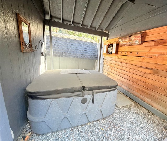 Detail Gallery Image 17 of 51 For 926 Kuffel Canyon, Lake Arrowhead,  CA 92385 - 2 Beds | 1 Baths