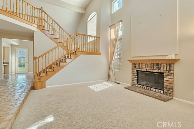 Detail Gallery Image 12 of 46 For 14218 Yellowstone Ln, Canyon Country,  CA 91387 - 6 Beds | 4 Baths