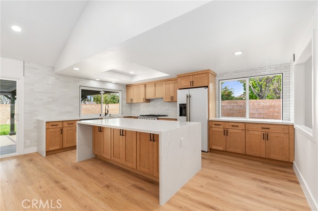146 N Quail Lane, Orange CA: https://media.crmls.org/medias/0a150120-2fd6-4a96-943e-9844a1c54b21.jpg