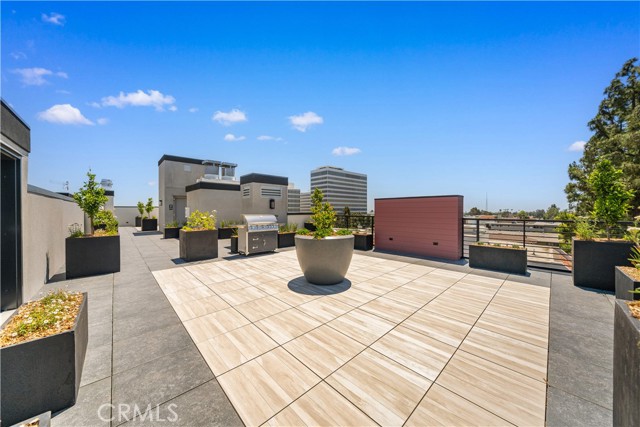 150 S Oak Knoll Avenue, Pasadena CA: https://media.crmls.org/medias/0a156551-7c67-490c-a09c-e201c4ab2d91.jpg