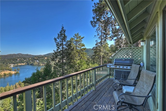 Detail Gallery Image 4 of 33 For 24274 Bernard Dr, Crestline,  CA 92325 - 2 Beds | 1/1 Baths