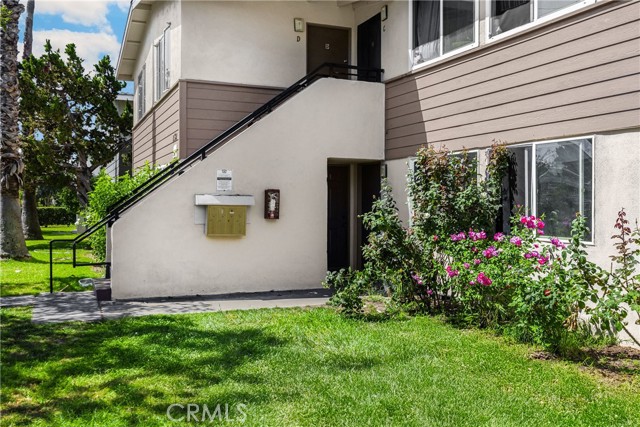 Detail Gallery Image 5 of 12 For 2522 S Rosewood Ave, Santa Ana,  CA 92707 - – Beds | – Baths