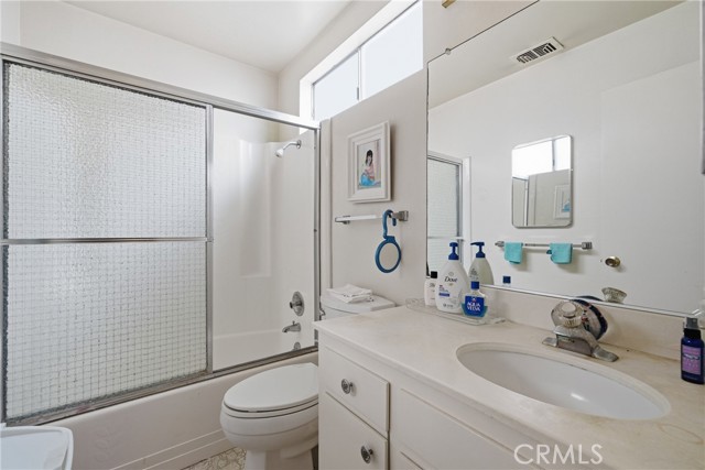 Detail Gallery Image 19 of 42 For 429 Carnation Ave, Corona Del Mar,  CA 92625 - 5 Beds | 5 Baths