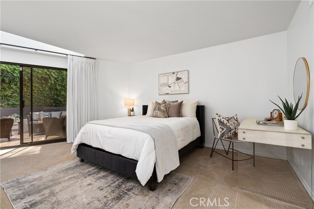 Detail Gallery Image 31 of 50 For 11687 Bellagio #12,  Los Angeles,  CA 90049 - 2 Beds | 2/1 Baths