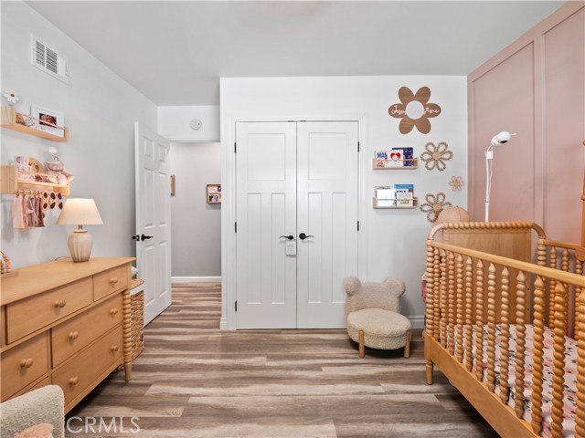 896 Moffatt Circle, Simi Valley CA: https://media.crmls.org/medias/0a1796de-067d-4576-808d-3ed6726d95e5.jpg