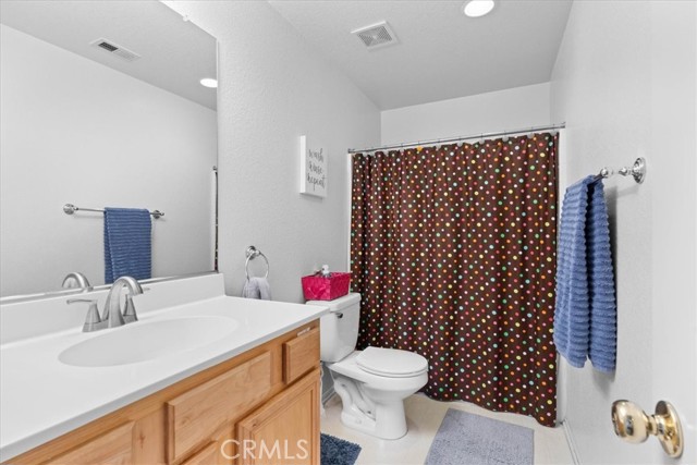 11868 Bunker Hill Drive, Rancho Cucamonga CA: https://media.crmls.org/medias/0a17e4ff-31d3-4cb3-9a7c-dd887130f9d3.jpg