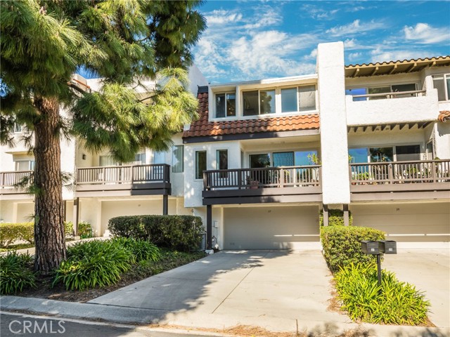 37 Aspen Way, Rolling Hills Estates, California 90274, 2 Bedrooms Bedrooms, ,2 BathroomsBathrooms,Residential,Sold,Aspen,PV23025170