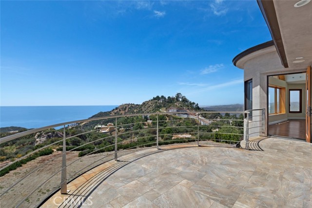 24517 Piuma Road, Malibu CA: https://media.crmls.org/medias/0a18ef78-af98-494d-9479-0d216d1504f0.jpg