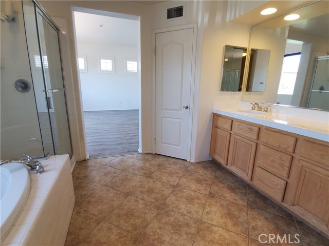 Detail Gallery Image 18 of 42 For 801 Megan Ct, Costa Mesa,  CA 92626 - 4 Beds | 3 Baths