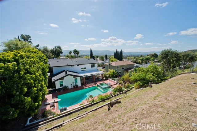 Detail Gallery Image 37 of 49 For 2057 Woodglen St, Simi Valley,  CA 93065 - 4 Beds | 2/1 Baths