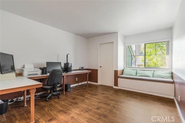 Detail Gallery Image 13 of 24 For 1878 Rory Ln #6,  Simi Valley,  CA 93063 - 2 Beds | 2/1 Baths