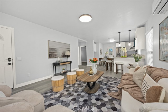 Detail Gallery Image 5 of 25 For 2461 Saint Pierre Ave, Altadena,  CA 91001 - 4 Beds | 2 Baths