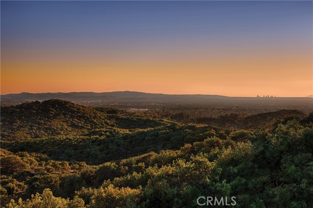 Detail Gallery Image 2 of 20 For 564 Peninsula, Irvine,  CA 92602 - 4 Beds | 4/1 Baths