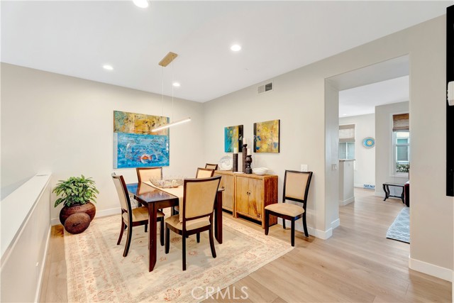 Detail Gallery Image 7 of 59 For 6251 Surfpoint Cir, Huntington Beach,  CA 92648 - 2 Beds | 2/1 Baths