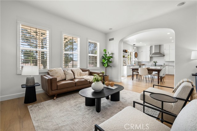 26814 Fairlain Drive, Valencia CA: https://media.crmls.org/medias/0a1c30f4-6669-49ed-8e6e-ad3263b81375.jpg