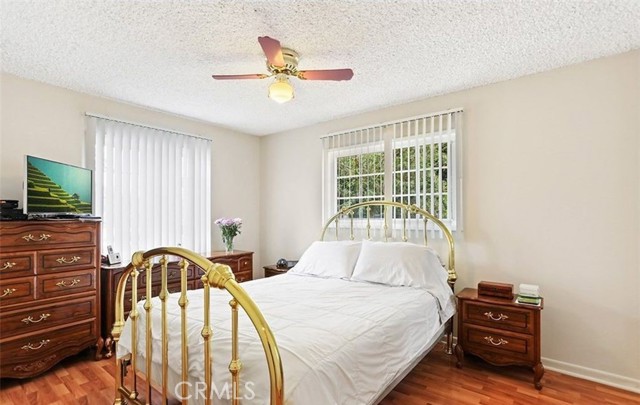 Detail Gallery Image 12 of 13 For 23733 Vanowen St, West Hills,  CA 91307 - 3 Beds | 2 Baths