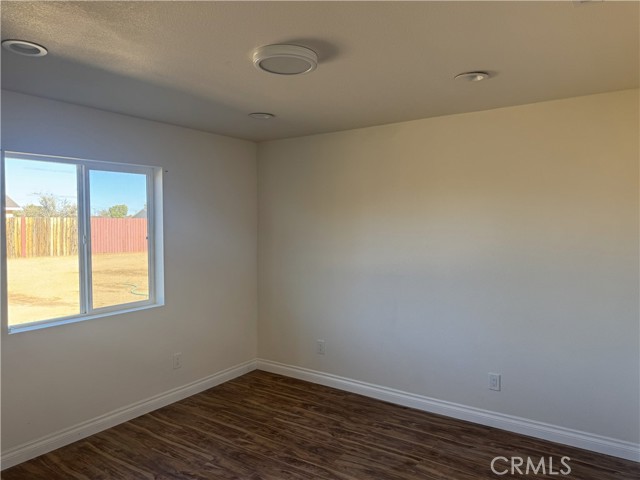 Detail Gallery Image 13 of 14 For 8401 Eucalyptus Ave, California City,  CA 93505 - 4 Beds | 2 Baths