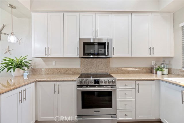 4807 Argosy Lane, Carlsbad CA: https://media.crmls.org/medias/0a1cd592-0a52-40ef-b70c-af2d970acb00.jpg