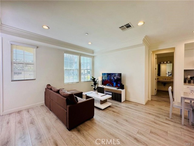 118 N Allen Ave, Pasadena CA: https://media.crmls.org/medias/0a1d5835-a1ae-48ae-9534-c08b7cc540cb.jpg