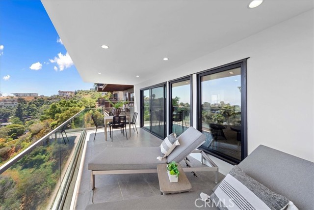 8960 Crescent Drive, Los Angeles, CA, 90046 8960 Crescent Drive, Los Angeles, CA, 90046