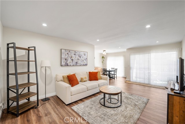 4647 Willis Ave #217, Sherman Oaks, CA 91403