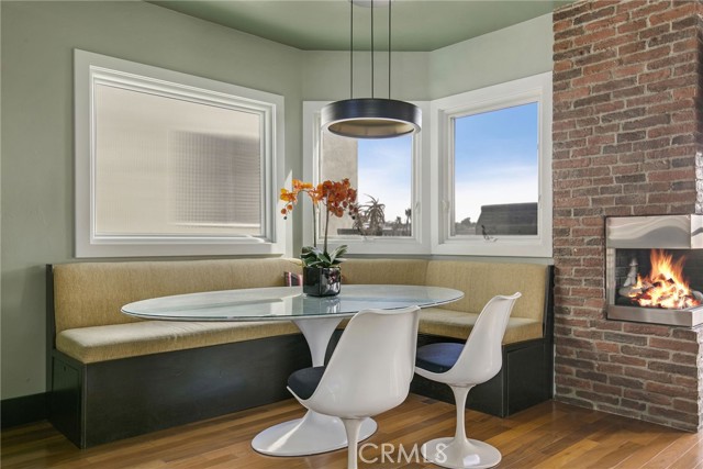 405 15th Street, Manhattan Beach CA: https://media.crmls.org/medias/0a1ec5fc-c8aa-4476-8d5f-6fc8cfce6994.jpg
