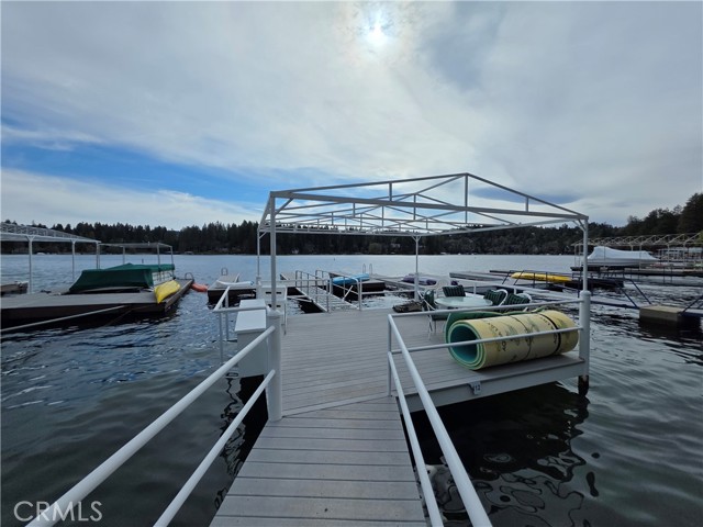 Detail Gallery Image 6 of 27 For 412 N 412 #a, Lake Arrowhead,  CA 92354 - 0 Beds | 0 Baths