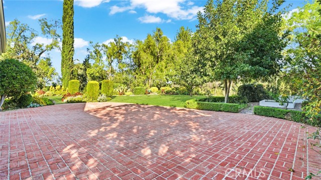 Detail Gallery Image 60 of 74 For 4548 Ellenboro, Woodland Hills,  CA 91364 - 4 Beds | 4/1 Baths