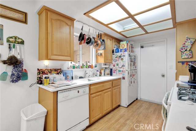 Detail Gallery Image 8 of 38 For 15869 Calandria Way, Victorville,  CA 92394 - 3 Beds | 2 Baths