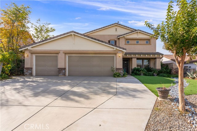 Detail Gallery Image 1 of 36 For 23613 Canyon Heights Dr, Menifee,  CA 92587 - 6 Beds | 2/1 Baths