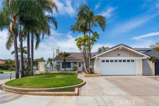 Detail Gallery Image 1 of 50 For 9821 Kite Dr, Huntington Beach,  CA 92646 - 3 Beds | 2 Baths