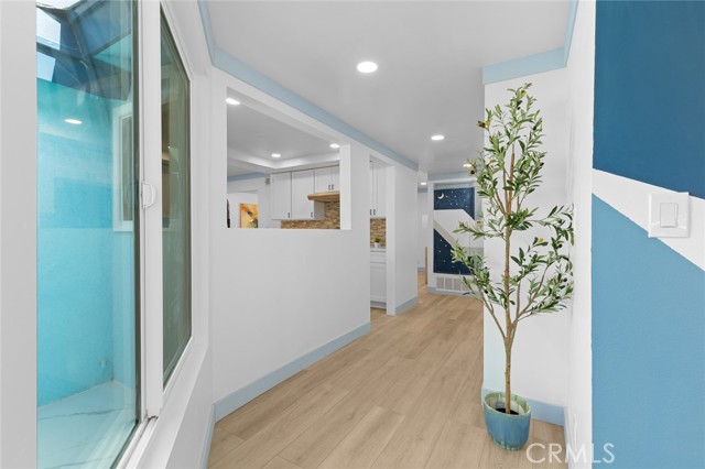 3622 W Kent Avenue, Santa Ana CA: https://media.crmls.org/medias/0a22aff3-db75-4629-927b-531f5d7dc45c.jpg
