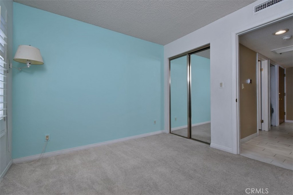 https://media.crmls.org/medias/0a22d476-83d5-4bae-9923-e26918b40e2a.jpg?preset=X-Large