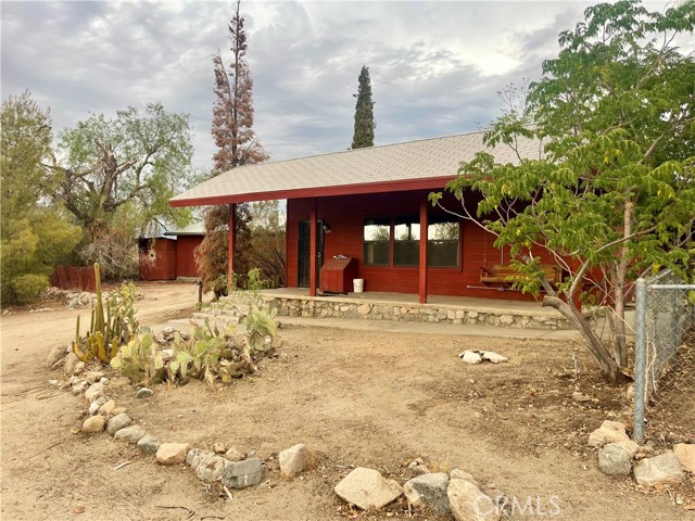 Detail Gallery Image 4 of 24 For 9260 Lanning Ln, Morongo Valley,  CA 92256 - 2 Beds | 1 Baths