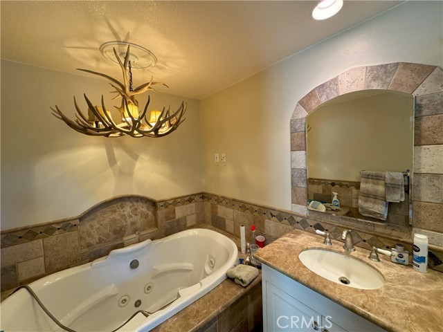 Detail Gallery Image 18 of 41 For 16000 West Rd, Whittier,  CA 90603 - 4 Beds | 3 Baths