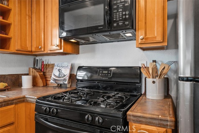 Detail Gallery Image 17 of 42 For 1100 Euclid Ave #108,  Long Beach,  CA 90804 - 2 Beds | 2 Baths