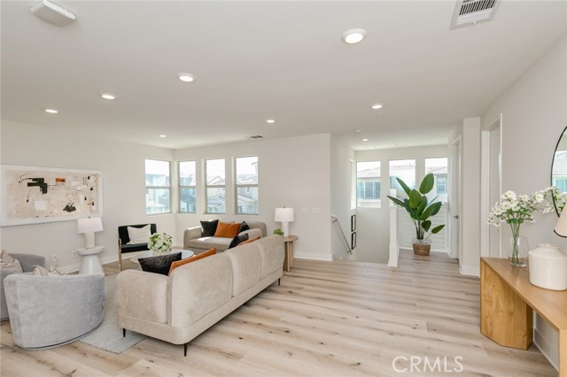 Detail Gallery Image 25 of 58 For 56 Chasma, Irvine,  CA 92618 - 5 Beds | 4/2 Baths