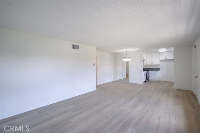 Detail Gallery Image 7 of 21 For 1364 E Garfield Ave, Glendale,  CA 91205 - 2 Beds | 2 Baths