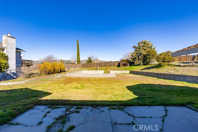 Detail Gallery Image 21 of 28 For 22230 Bogie Street, Tehachapi,  CA 93561 - 3 Beds | 2 Baths