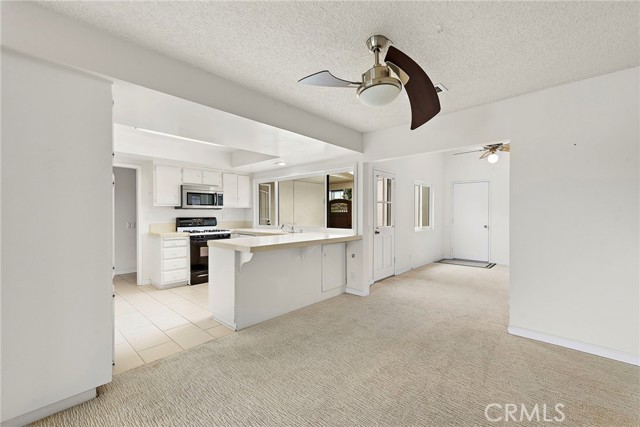 Detail Gallery Image 12 of 21 For 3808 Vista Campana #52,  Oceanside,  CA 92057 - 2 Beds | 2 Baths