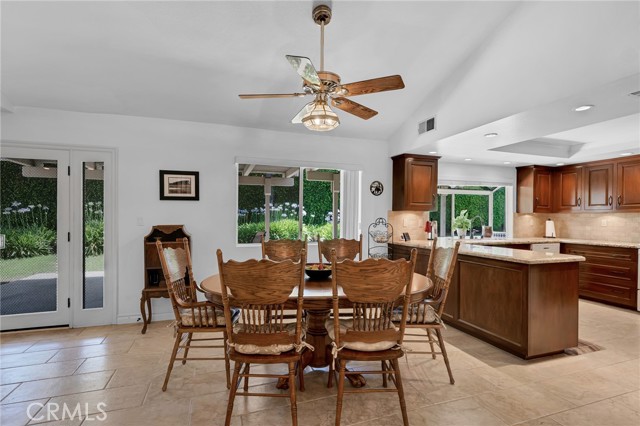 17262 Chase Street, Northridge CA: https://media.crmls.org/medias/0a258f87-c7b4-4634-9081-2b687724effc.jpg