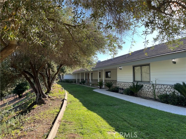 Detail Gallery Image 3 of 28 For 41145 Los Ranchos Cir, Temecula,  CA 92592 - 3 Beds | 3 Baths