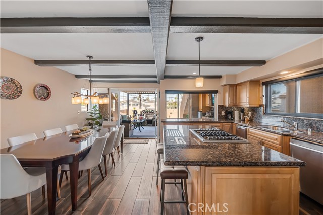 708 Main Street, Huntington Beach CA: https://media.crmls.org/medias/0a25b174-73cf-41da-9a1b-d78e56e933b6.jpg