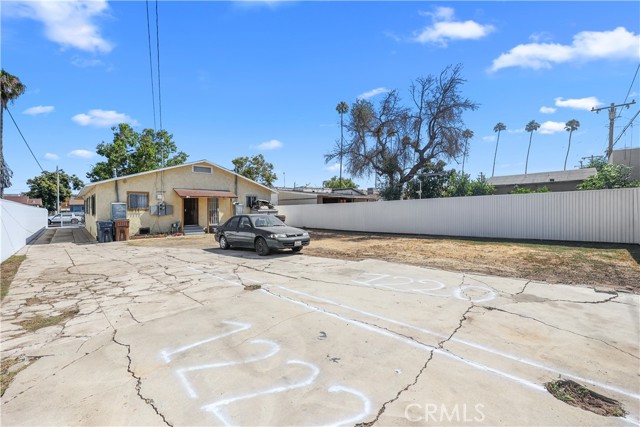 1220 W 92nd Street, Los Angeles CA: https://media.crmls.org/medias/0a25b351-ff70-4587-9a7c-a0107c03bacf.jpg